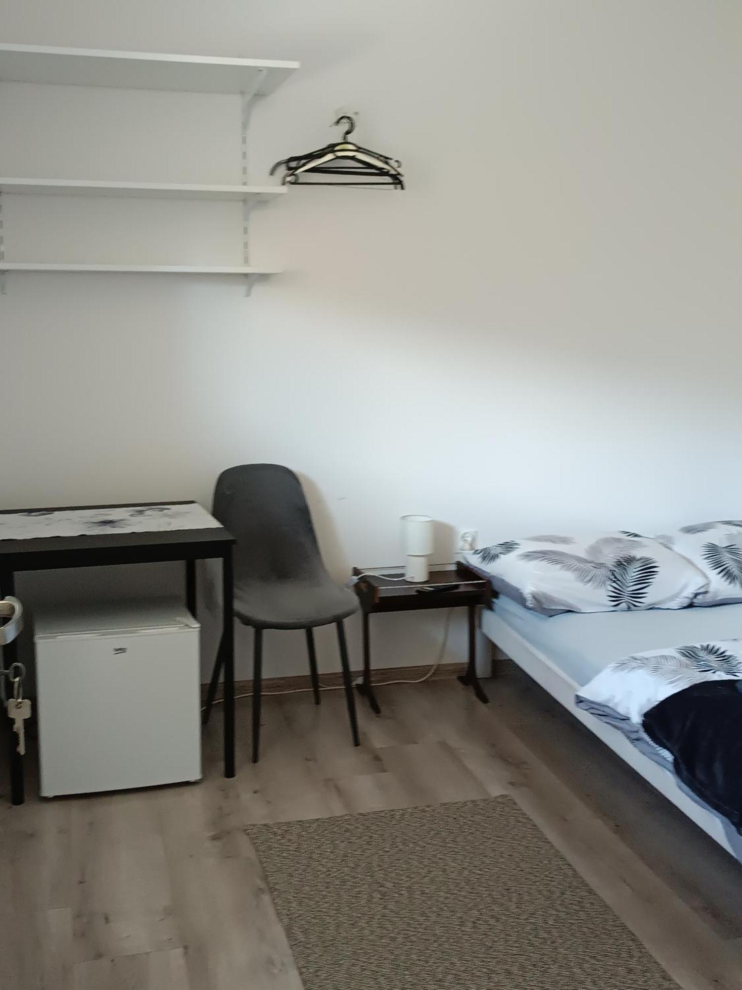 Stas-Przy Szkole Nr3 W Skawie Skawa Room photo
